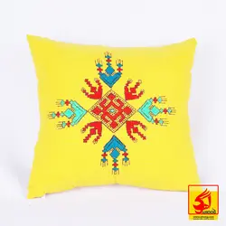 کوسن سوزن دوزی مدل گلدوچان کوچک