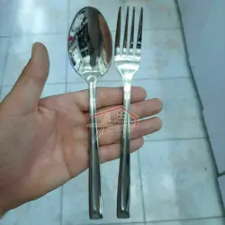 سرویس قاشق و چنگال 24 نفره مدل دیاموند (Diamond) مارک Unique همراه جعبه
