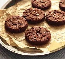 برش و پخت کوکی ها