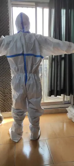 لباس ایزوله  یکسره تنفسی خط دار آبی با پاپوش