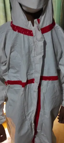 لباس_ایزوله_تنفسی_خط_قرمز