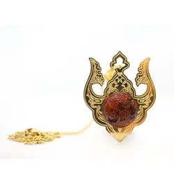 گردنبند نقش ضریح طرح (یا حسین) | دین کالا | فروشگاه تخصصی کتب مذهبی