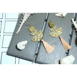 گوشواره ریش دار نیم دایره