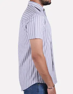 پیراهن مردانه آستین کوتاه راه راه یقه دو رنگ طوسی سفید