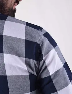 پيراهن آستين بلند چهارخانه شطرنجي درشت سفيد سرمه اي