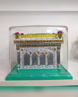 ماکت چراغ دار ضریح مطهر امام رضا علیه السلام