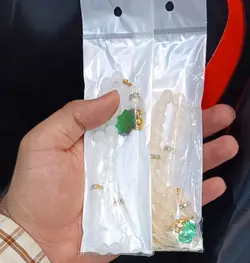تسبیح رنگی مرواریدی ۳۳ دانه پلاک دار ✓ گنج صادق