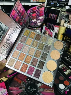 سایه چشم 3D مارک کایلی KYLIENEW رنگ 29 - فروشگاه اینترنتی قاسمی شاپ