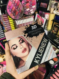 سایه چشم 3D مارک کایلی KYLIENEW رنگ 29 - فروشگاه اینترنتی قاسمی شاپ