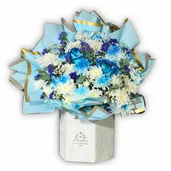 باکس گل اقتصادی رز و داوودی و عروس