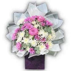 باکس گل اقتصادی رز و داوودی و عروس