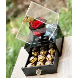 باکس تندیسی جاودان با شکلات