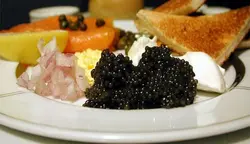 خاویار شیشه ای بلوگا آذربایجانی Beluga