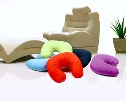 بالش دور گردنی