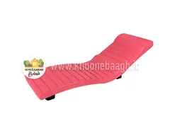 تخت کنار استخر سارو