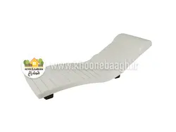 تخت کنار استخر سارو