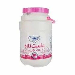 ماست تازه کم چرب پگاه مقدار 2000 گرم 6260007466153