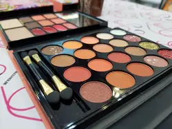 سایه، رژگونه، هایلایتر، سایه ابرو و رژ لب کیفی انی لیدی ANY LADY بزرگ مدل آبنبات لالی پاپ