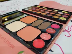 سایه، رژگونه، هایلایتر، گلایتر، رژ لب و سایه ابرو کیفی انی لیدی ANY LADY مدل هلو