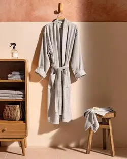 ست 2 تکه حوله تن پوش و حوله صورت یونیسکس مادام کوکو طرح Carla سایز S-M