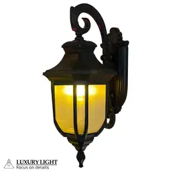 چراغ دیواری پلاستیکی زرین