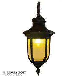 چراغ دیواری پلاستیکی زرین