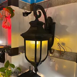 چراغ دیواری پلاستیکی زرین