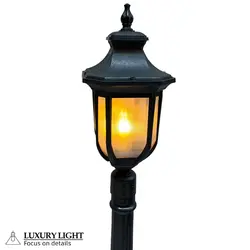 چراغ چمنی پلاستیکی زرین