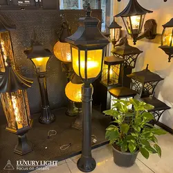 چراغ چمنی پلاستیکی زرین