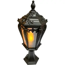 چراغ سردری بالای درب ورودی پالیز