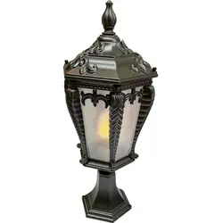 چراغ سردری بالای درب ورودی پالیز