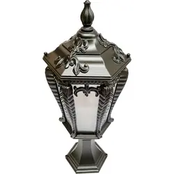 چراغ سردری بالای درب ورودی پالیز