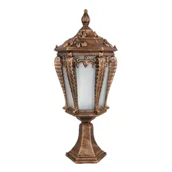 چراغ سردری بالای درب ورودی پالیز