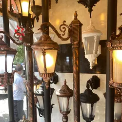 چراغ ایستاده حیاطی تکشاخه آترون