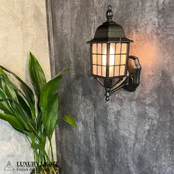 چراغ دیواری حیاطی فلزی مشبک