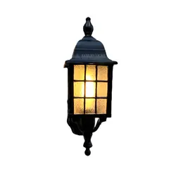 چراغ دیواری حیاطی فلزی مشبک