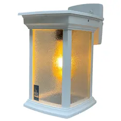 چراغ دیواری مدرن  حیاطی طرح مکعب شعاع