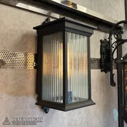 دیواری پاریس متوسط