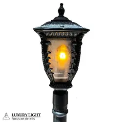 چراغ حیاطی پلاستیکی چمنی کارن