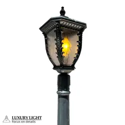 چراغ حیاطی پلاستیکی چمنی کارن