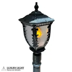 چراغ حیاطی پلاستیکی چمنی کارن