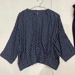 شومیز پانچ پایین پیله طرح خال خال سورمه ای