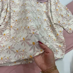 شومیز سرشانه واشری طرح سنجاقکی صورتی