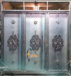 درب حیاط سه لنگه فرفورژه - درب پرامیس