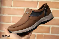 حراج استثنایی کفش مردانه راحتی طبی مجلسی واداری مدل کت زیره دور دوخت شده قهوه ای عسلی 2025