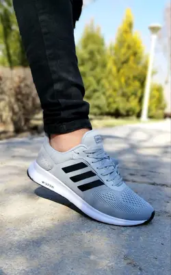 حراج استثنایی کفش کتونی اسپرت مردانه وپسرانه مدل اسپیسر ادیداس باکیفیت فوق العاده بالا طوسی روشن هولوگرامی