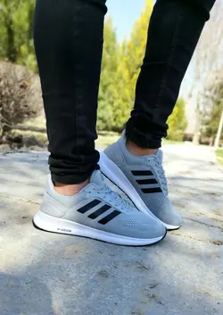 حراج استثنایی کفش کتونی اسپرت مردانه وپسرانه مدل اسپیسر ادیداس باکیفیت فوق العاده بالا طوسی روشن هولوگرامی