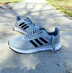 حراج استثنایی کفش کتونی اسپرت مردانه وپسرانه مدل اسپیسر ادیداس باکیفیت فوق العاده بالا طوسی روشن هولوگرامی