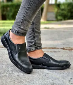 تخفیف فوق العاده کفش طبی مردانه چرم طبیعی تبریز مدل تک خطی شیک و پرفروش مشکی