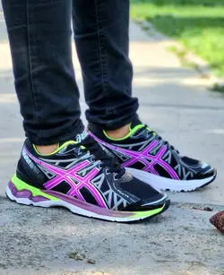 فروش فوق العاده کفش کتونی اسپرت مردانه پسرانه جدیدترین مدل اسیکس مشابه نمونه های خارجی مشکی صورتی (کپی)